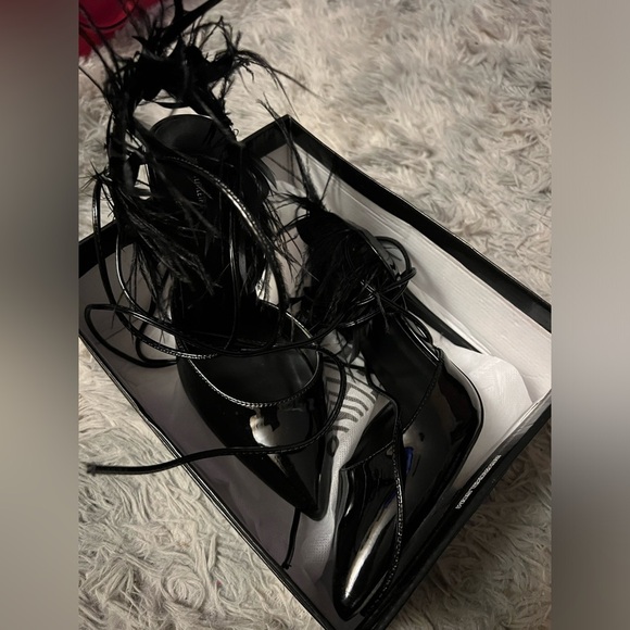 Prettylittlething black heels - Picture 3 of 6